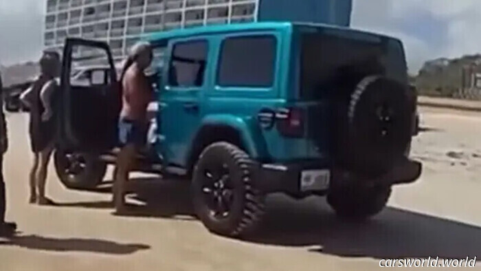 Jeep Atropella A Bañistas Que Duermen La Siesta En La Playa De Florida | Carscoops